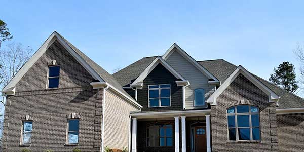 Residential Roofing: 4 Non-Aesthetic Factors to Consider